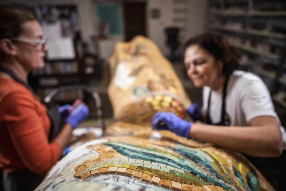 NEWLY OPENED AC HOTEL FORT WORTH DOWNTOWN TO DEBUT MAGNIFICENT JULIE RICHEY MOSIAC SCULPTURE