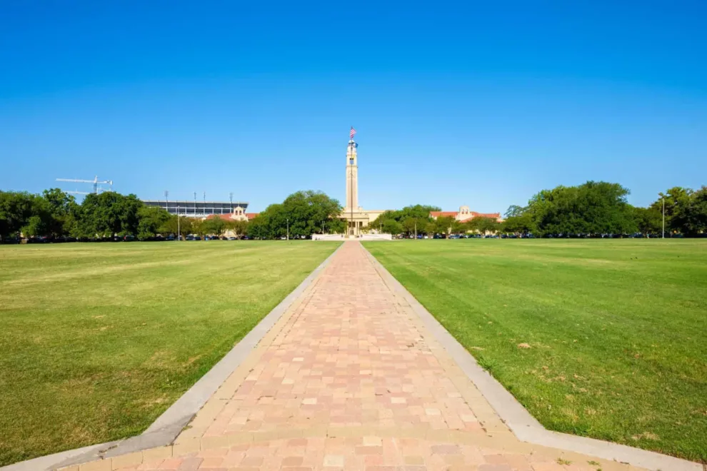 LSU CEE Professor Studies Climate Change, Coastal Migration