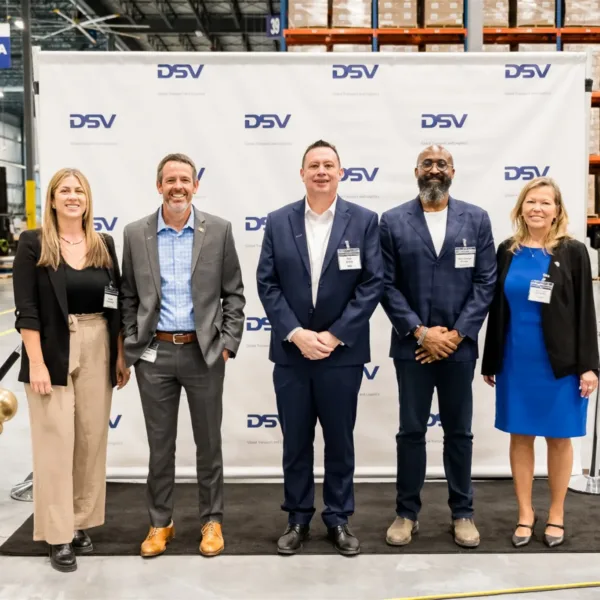  Amanda Kavanaugh, Director, Interior Architecture & Design, CEO Josh Summers, Managing Director Rob Brace, Oscar-George Emuwa, Senior Project Manager and Town of Innisfil, Mayor Dollin. Photo credit: Robert Mauriell Photography | Ware Malcomb Announces Construction is Complete on DSV Logistics Complex in Innisfil, Ontario
