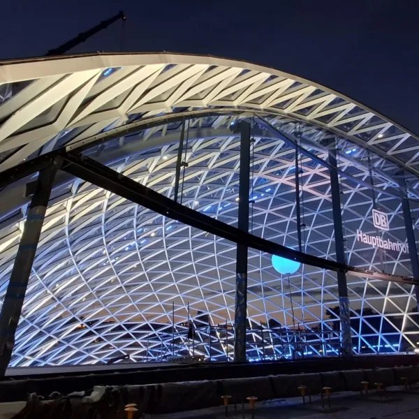 The new main station in Stuttgart will have four lattice shells covering the entrances. Photo Credit: MAURER. | Entrances of New Stuttgart Main Station Given Freedom to Move