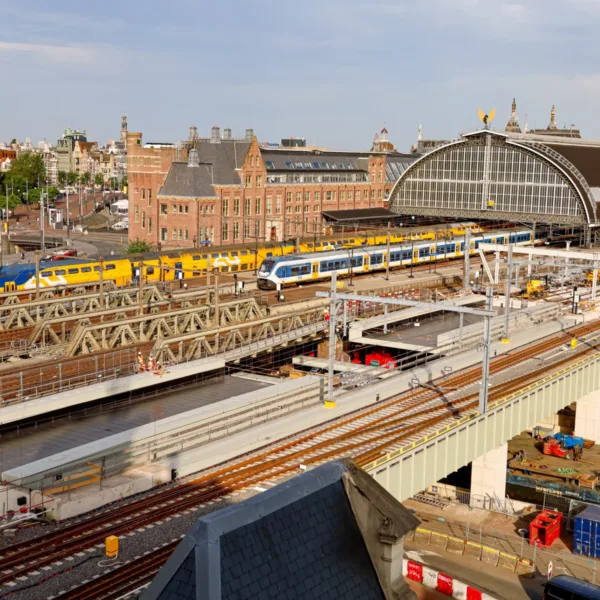 Photo Credit: Mammoet | Mammoet Completes Second Major Bridge Replacement at Amsterdam Central Station