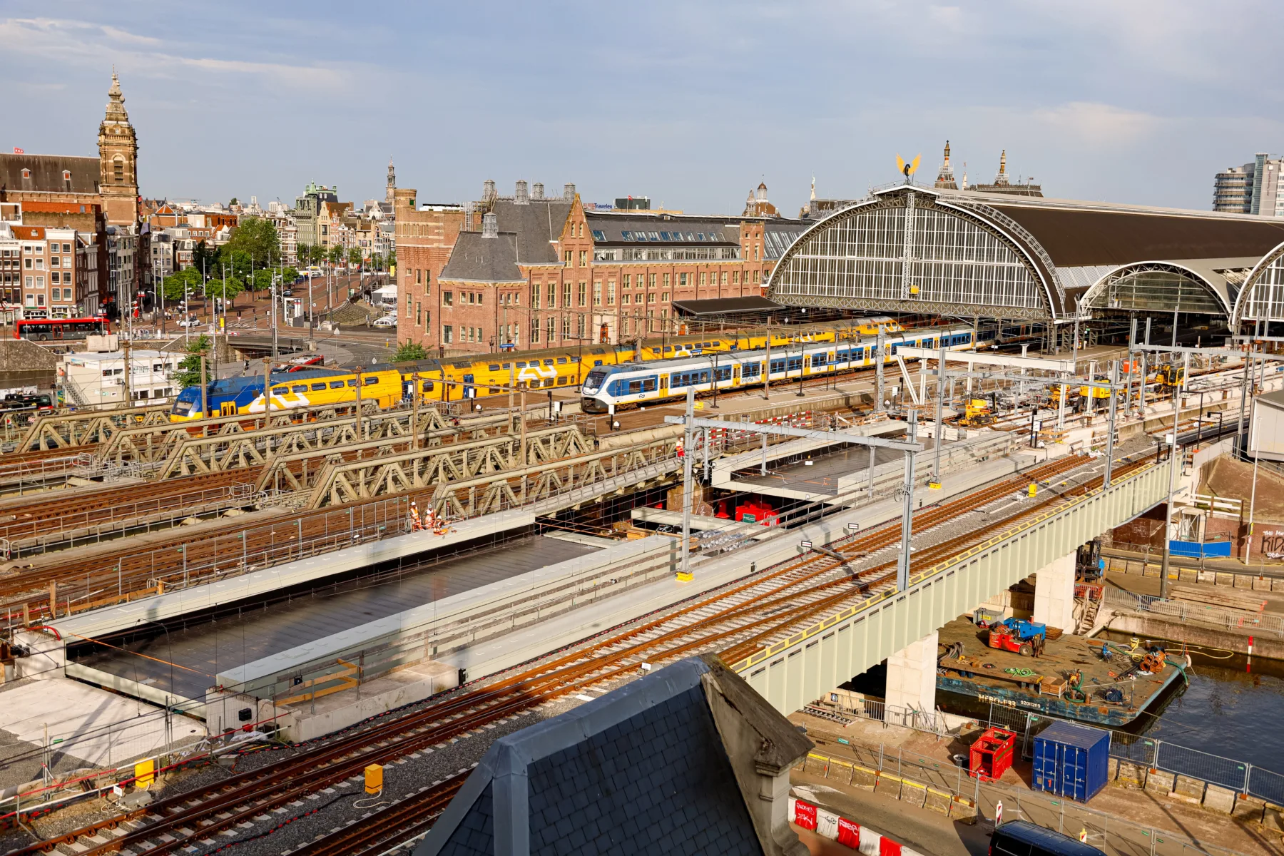 Mammoet Completes Second Bridge Replacement at Amsterdam Central Station